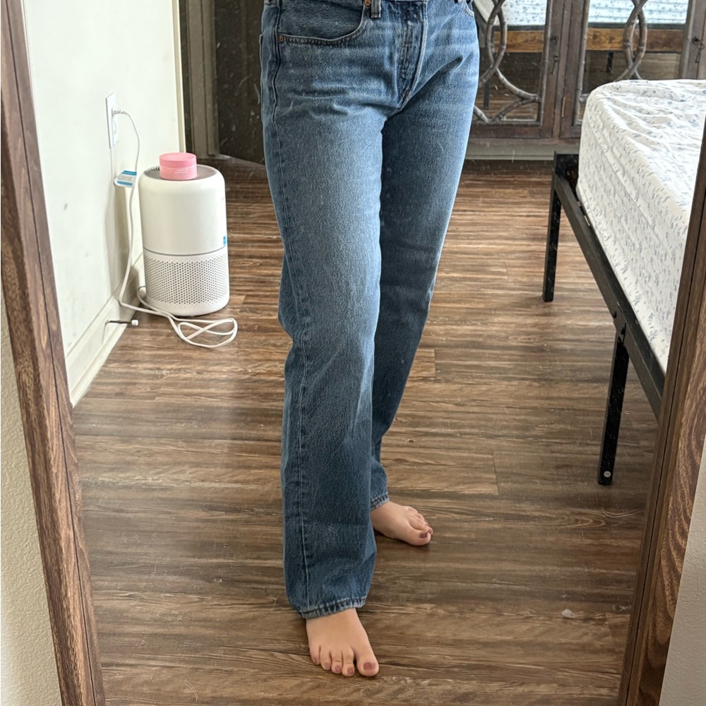 Levi's Blue Straight Leg Jeans Classic Style - Picture 3 of 6